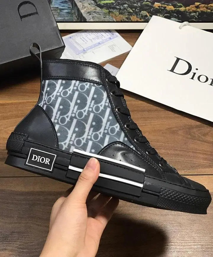 CHRISTIAN DIOR- SNEAKER - https://treadfitpro.com/